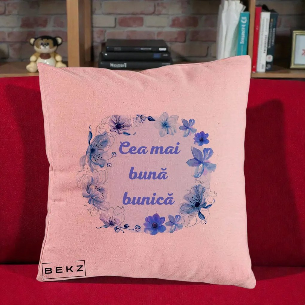 Cadou pentru Bunica - Perna Personalizata Cea Mai Buna Bunica Coronita Flori Albastre Acuarela, 40x40 cm, Roz, Husa Detasabila, Perna Inclusa, BEKZ®