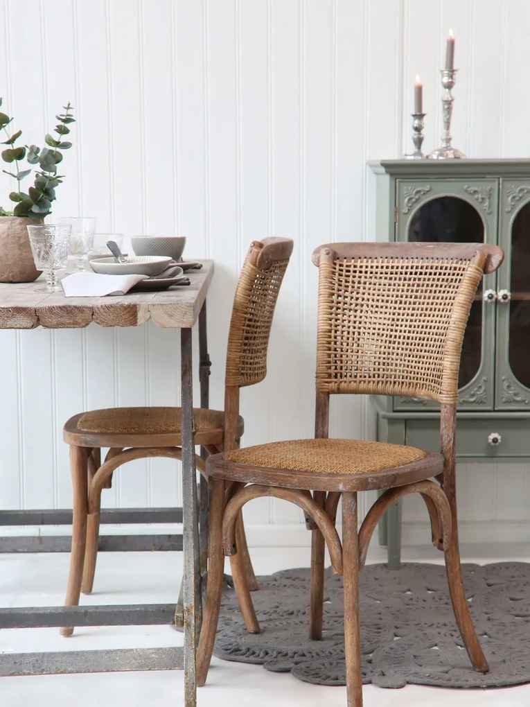 Scaun dining împletit vintage din lemn de hevea și ratan, bej, cu spătar curbat și arcuri din lemn sub șezut, finisaj patinat, 88 x 40 x 45 cm