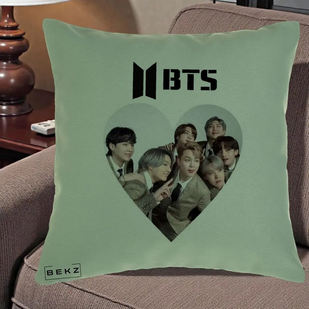 Perna Personalizata K-pop BTS Grup Fotografie in Inima, 40x40 cm, Verde, Husa Detasabila, Perna Inclusa, BEKZ®