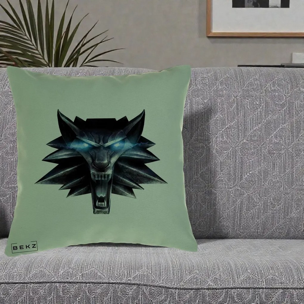 Perna Decorativa The Witcher Wolf Head, 40x40 cm, Verde, Husa Detasabila, Perna Inclusa, BEKZ®