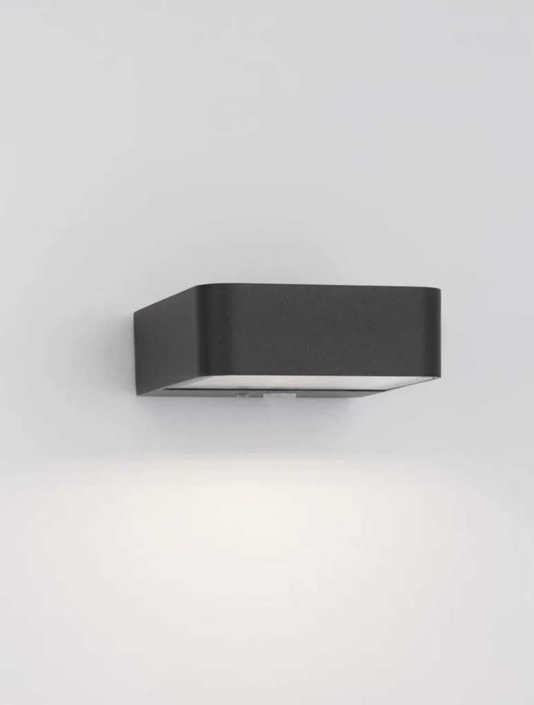 Aplica cu senzor de miscare, pentru iluminat exterior IP65 TRENDO