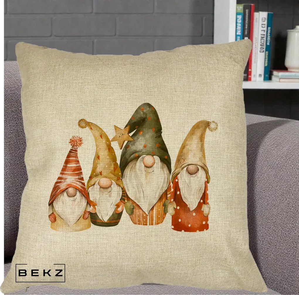 Perna Decorativa Gnomi de Craciun Patru, 40x40 cm, Crem, Husa Detasabila, Perna Inclusa, BEKZ®
