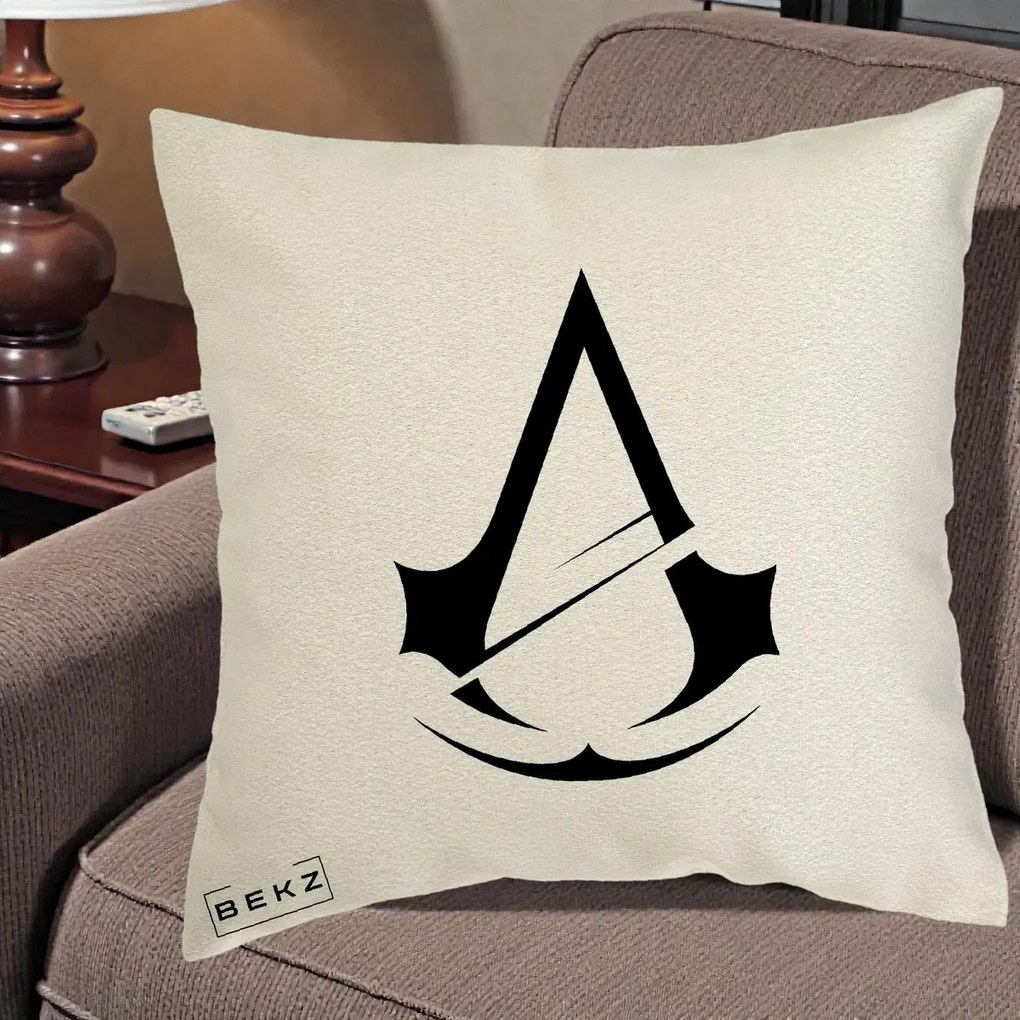 Perna Personalizata Assassin's Creed Minimalist, 40x40 cm, Ecru, Husa Detasabila, Perna Inclusa, BEKZ®