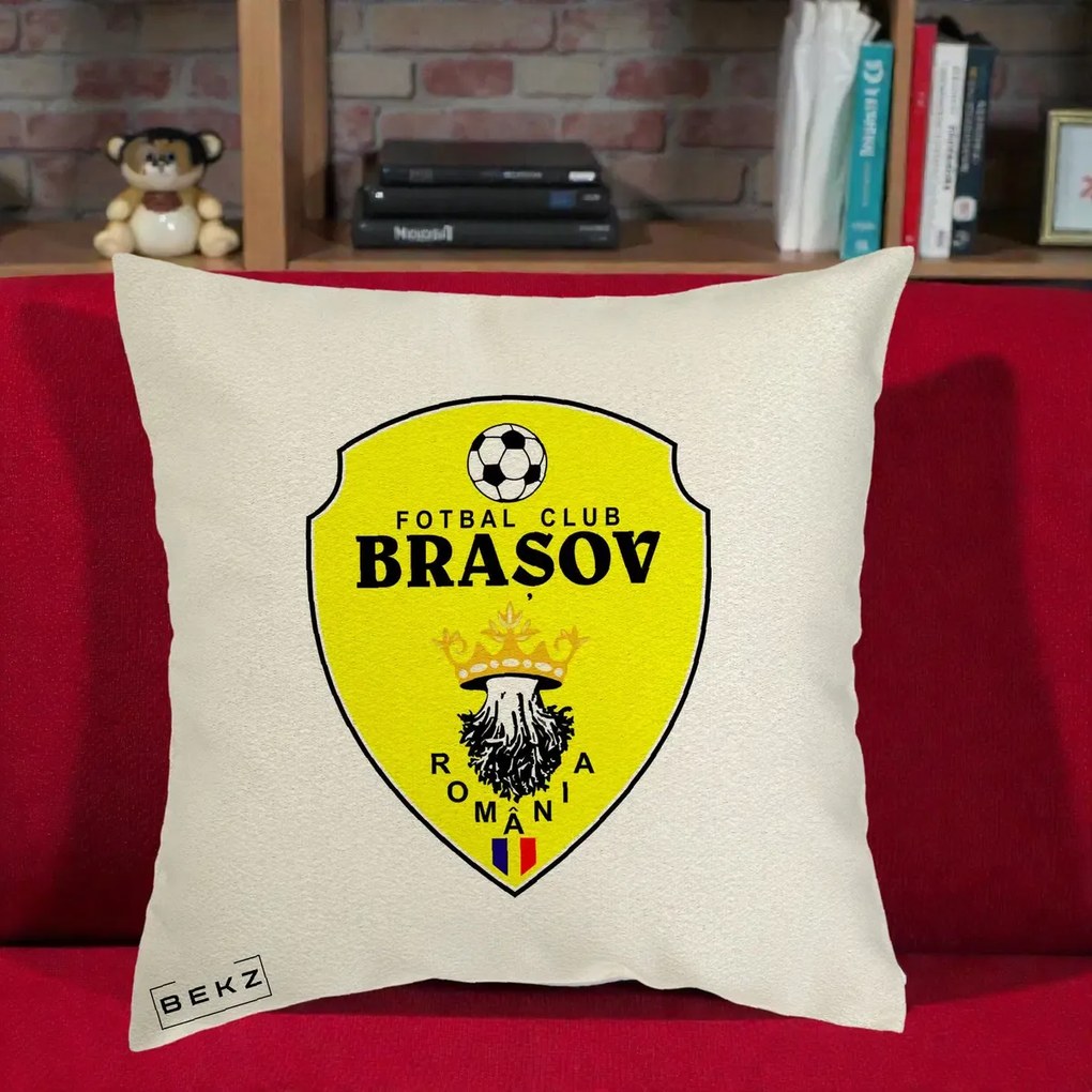 Perna Personalizata FC Brasov Fotbal Romania, 40x40 cm, Ecru, Husa Detasabila, Perna Inclusa, BEKZ®