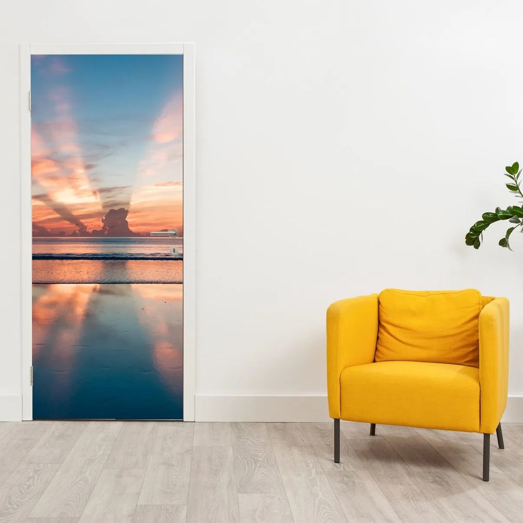Fototapet pentru ușă - Raze de soare deasupra plajei de Dayton (95x205cm)