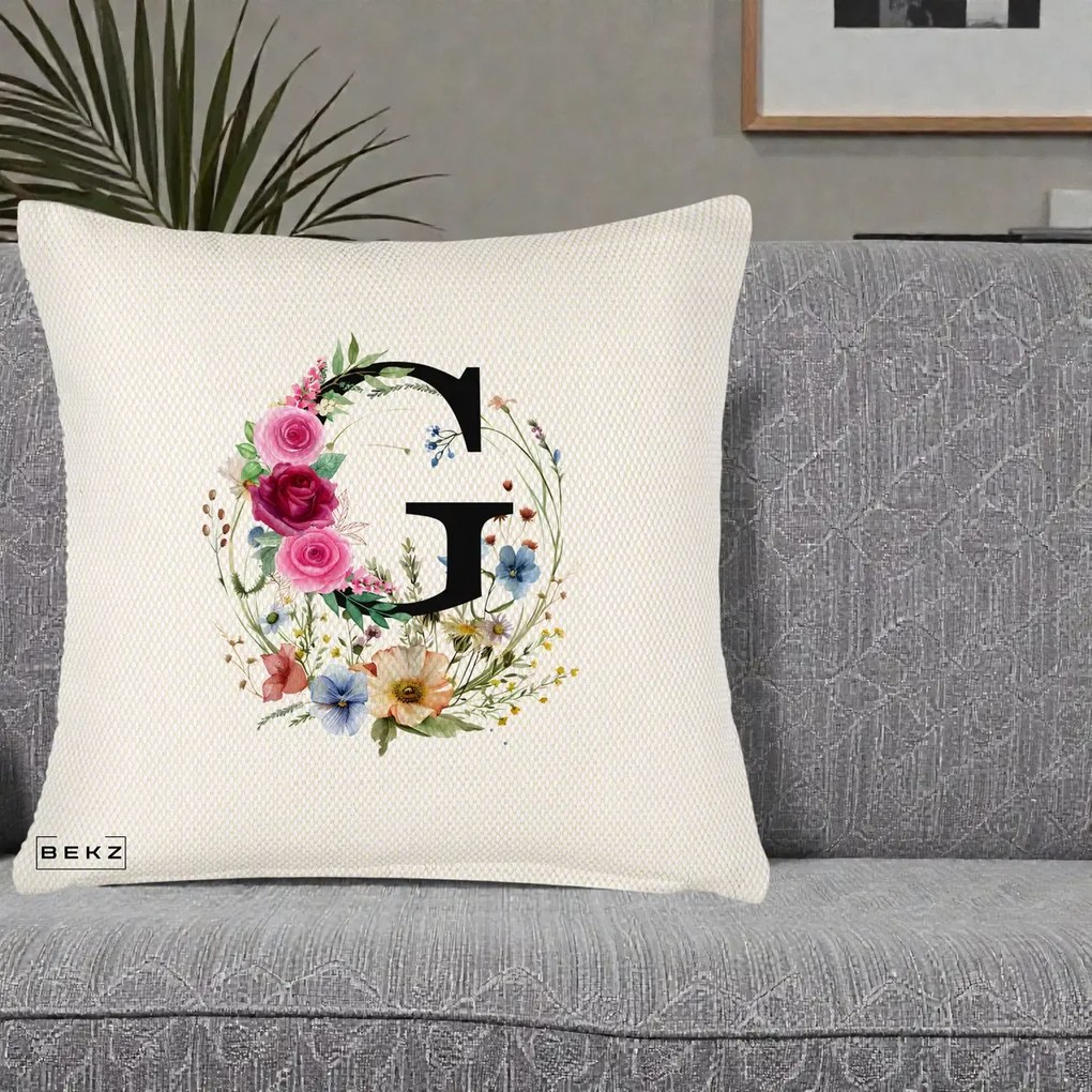 Cadou Personalizat - Perna Personalizata Monogram Litera G cu Flori Acuarela, 40x40 cm, Crem Reliefat, Husa Detasabila, Perna Inclusa, BEKZ®