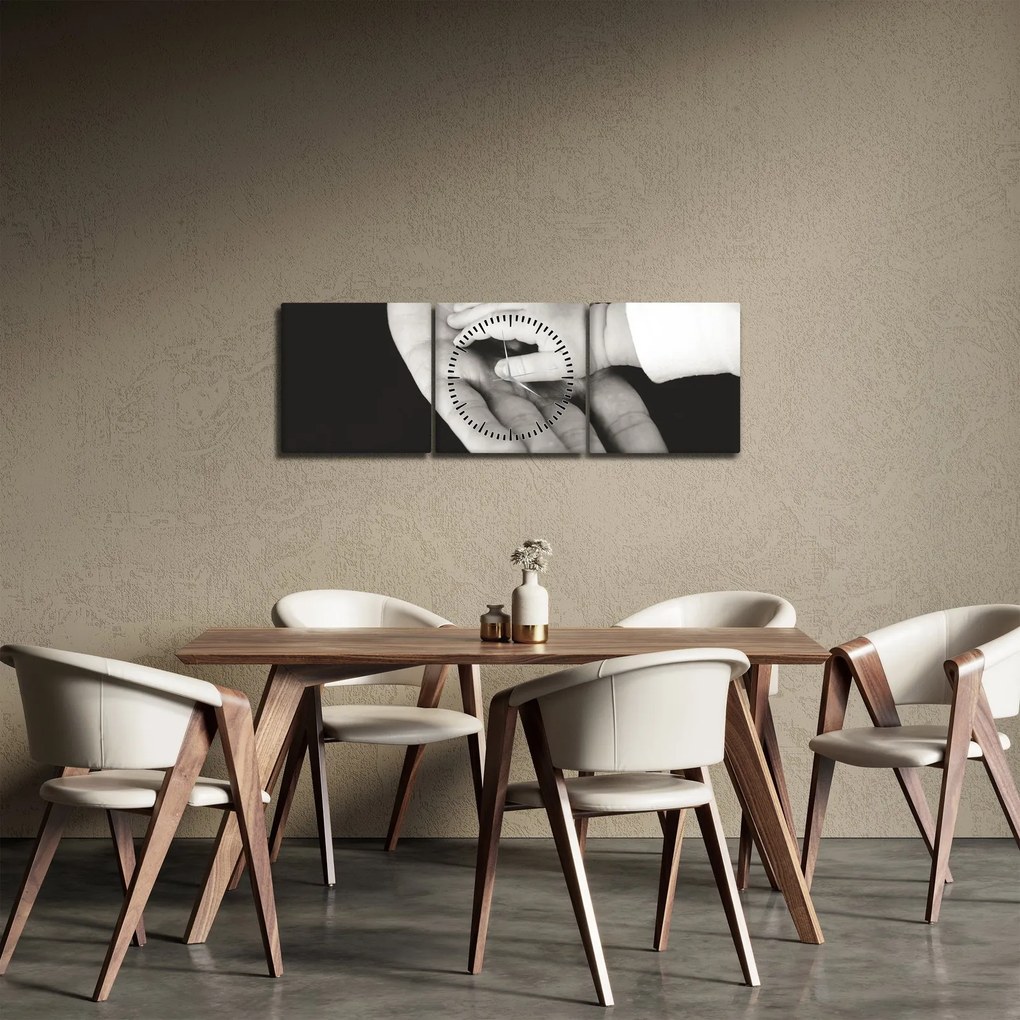 Tablou cu mâini (cu ceas) (90x30 cm)