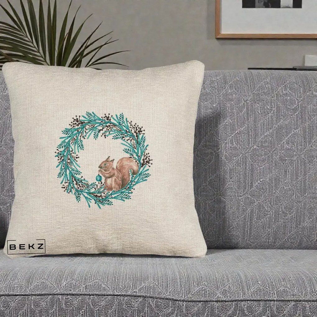 Perna Decorativa Coroana Turcoaz cu Veverita, 40x40 cm, Bej Canapea, Husa Detasabila, Perna Inclusa, BEKZ®