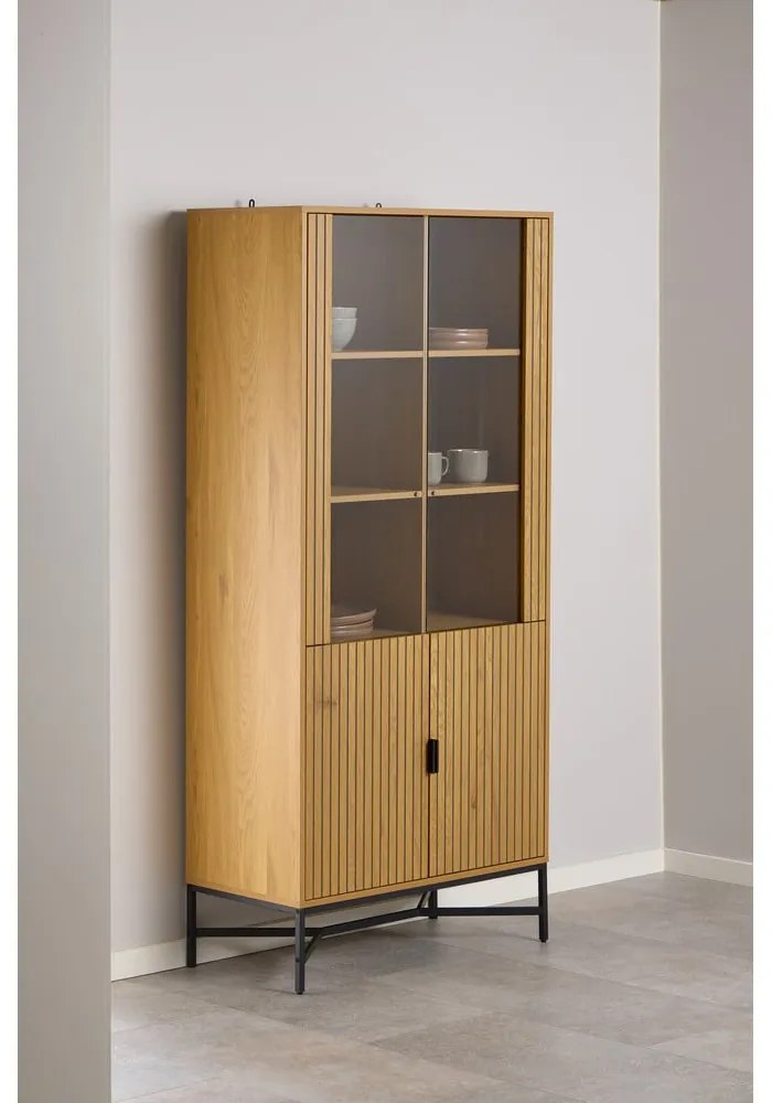 Vitrină în culoare naturală cu aspect de lemn de stejar 80x180x40 cm Jaipur – Actona