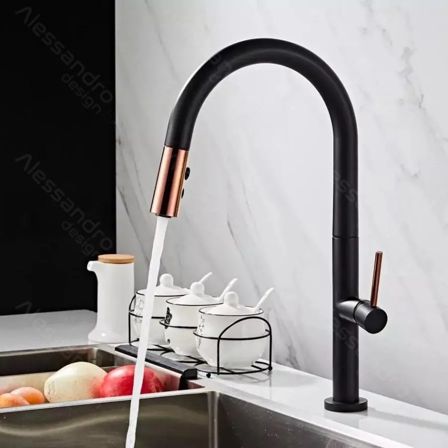 Baterie Bucătărie Neagra Model CF1035/B – Design Modern și Funcționalitate Deosebită pentru Spațiile Contemporane
