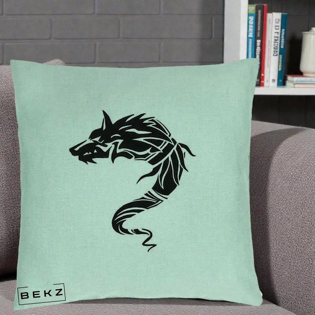 Perna Decorativa Lup Tribal Alb-Negru, 40x40 cm, Verde Menta, Husa Detasabila, Perna Inclusa, BEKZ®