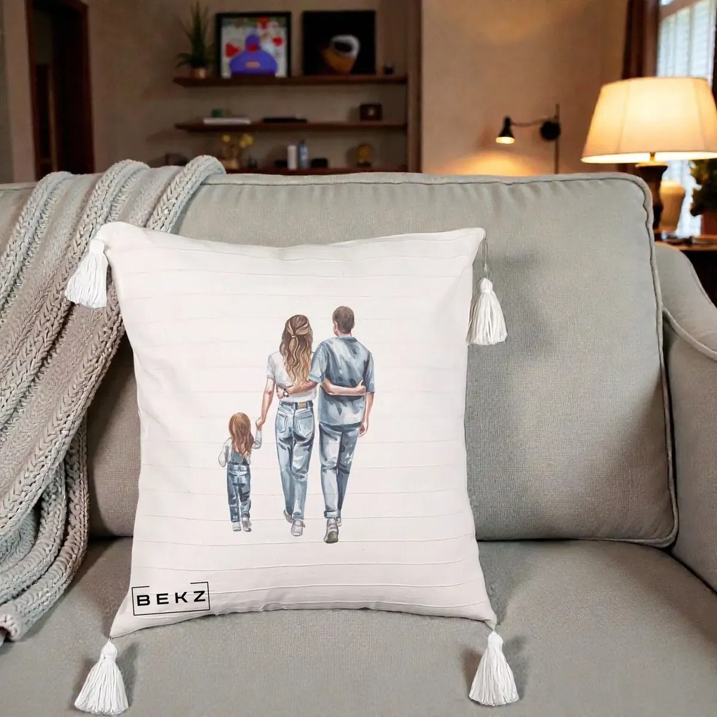Cadou pentru Familie - Perna Personalizata Familie Acuarela Jeans, 40x40 cm, Bej cu Franjuri, Husa Detasabila, Perna Inclusa, BEKZ®