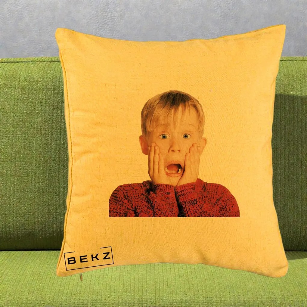 Perna Decorativa Kevin Singur Acasa, 40x40 cm, Galben, Husa Detasabila, Perna Inclusa, BEKZ®
