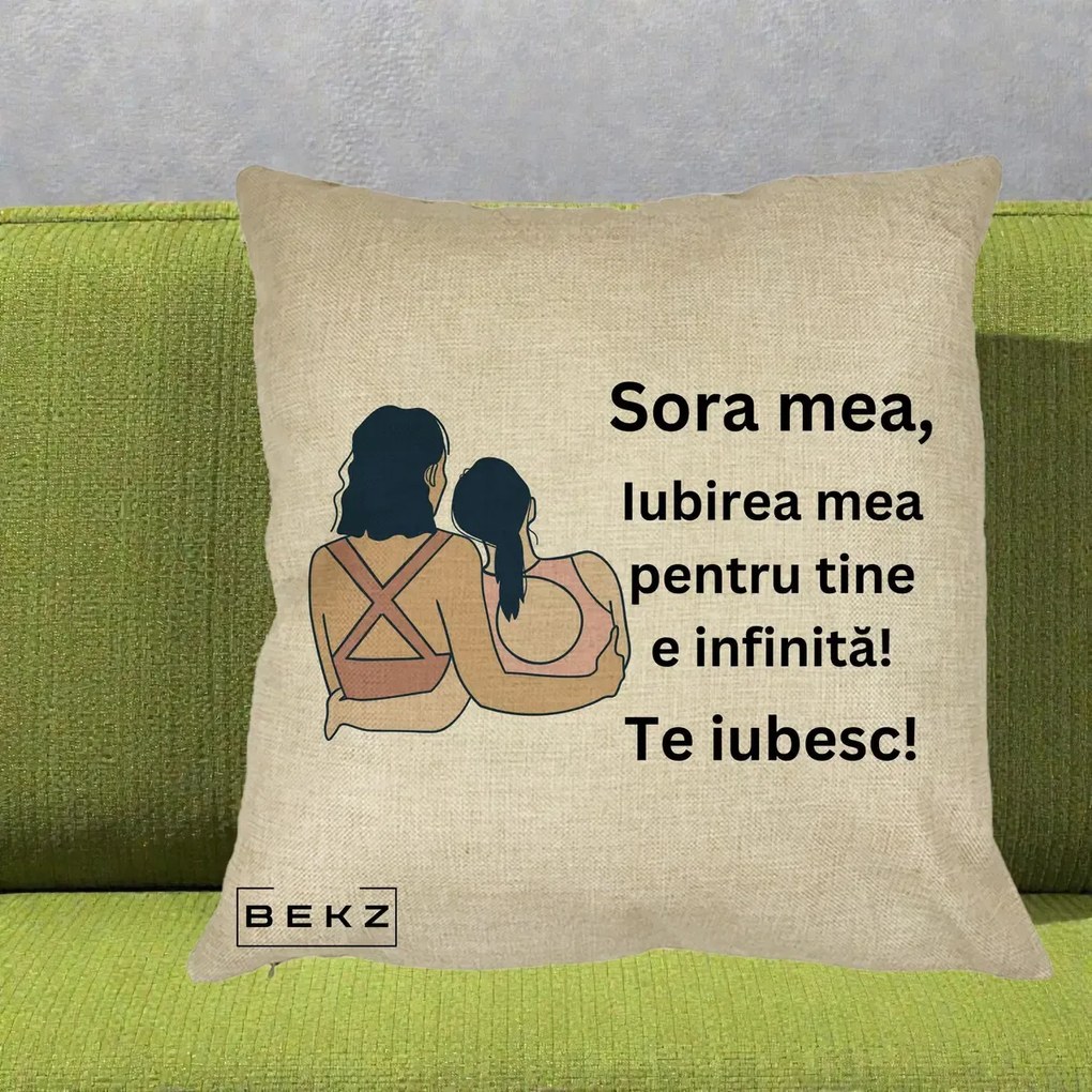 Cadou pentru Sora - Perna Personalizata Sora Mea Te Iubesc Doua Fete Fashioniste Line Art, 40x40 cm, Crem, Husa Detasabila, Perna Inclusa, BEKZ®