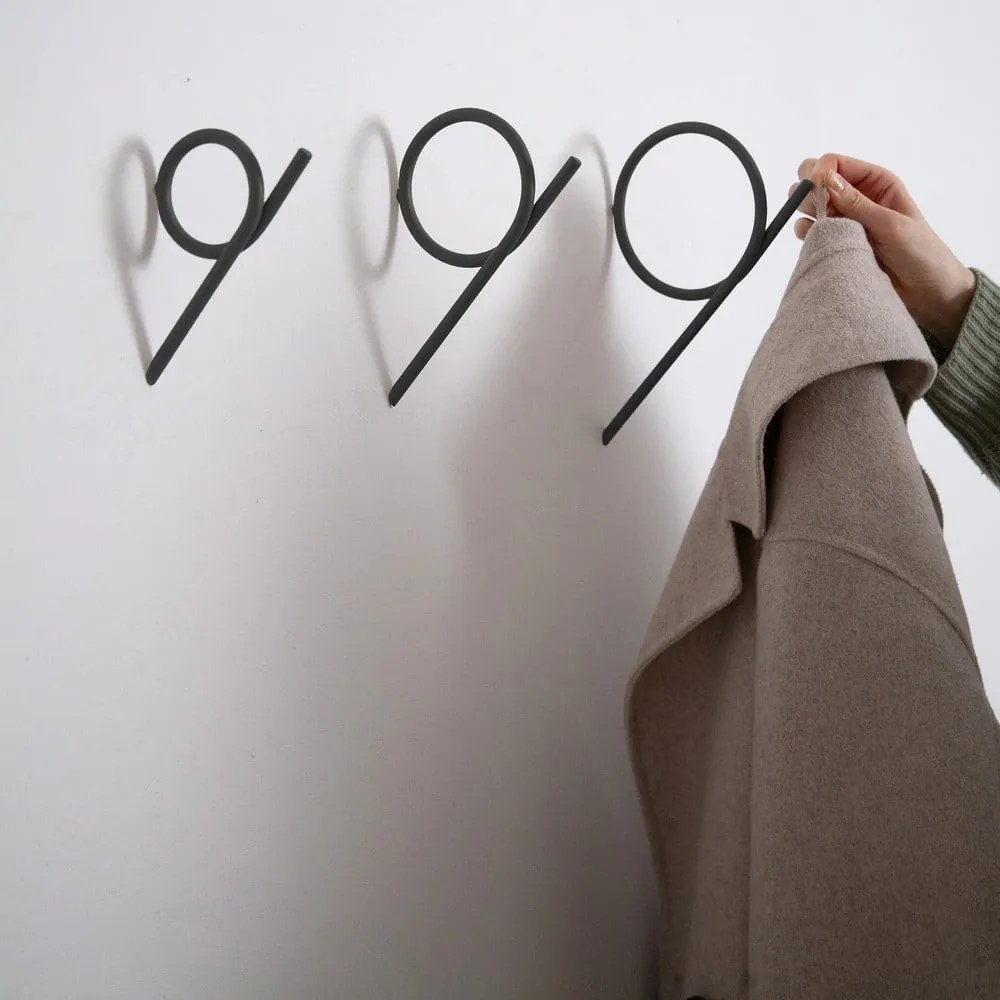 Cârlig negru de montat pe perete din oțel Tuba S – Spinder Design