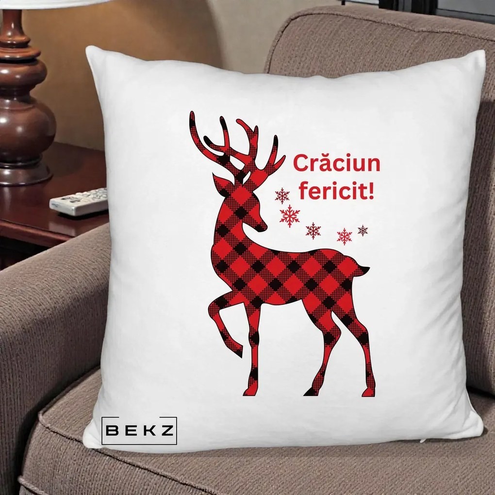 Perna Decorativa Ren Tartan Craciun Fericit, 40x40 cm, Alb Pufos, Husa Detasabila, Perna Inclusa, BEKZ®