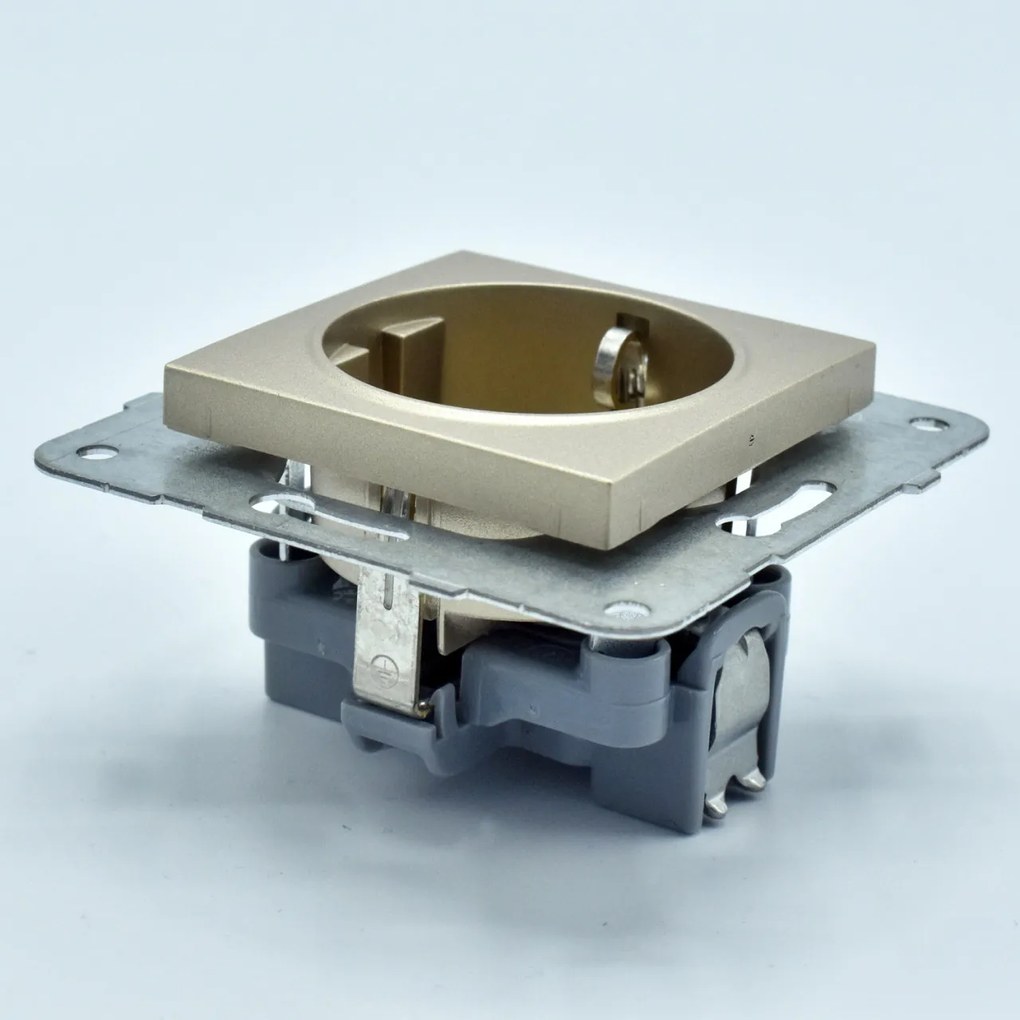 Priza simpla cu impamantare si protectie copii, 16A, IP20, Bronz, Panasonic Arkedia Slim \ Karre Plus