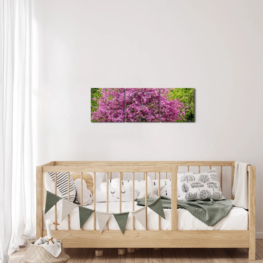Tablou cu pom înflorit pe luncă (cu ceas) (90x30 cm)