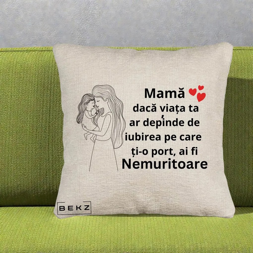 Cadou pentru Mama - Perna Personalizata Mama Nemuritoare cu Copilul in Poala, 40x40 cm, Bej Canapea, Husa Detasabila, Perna Inclusa, BEKZ®