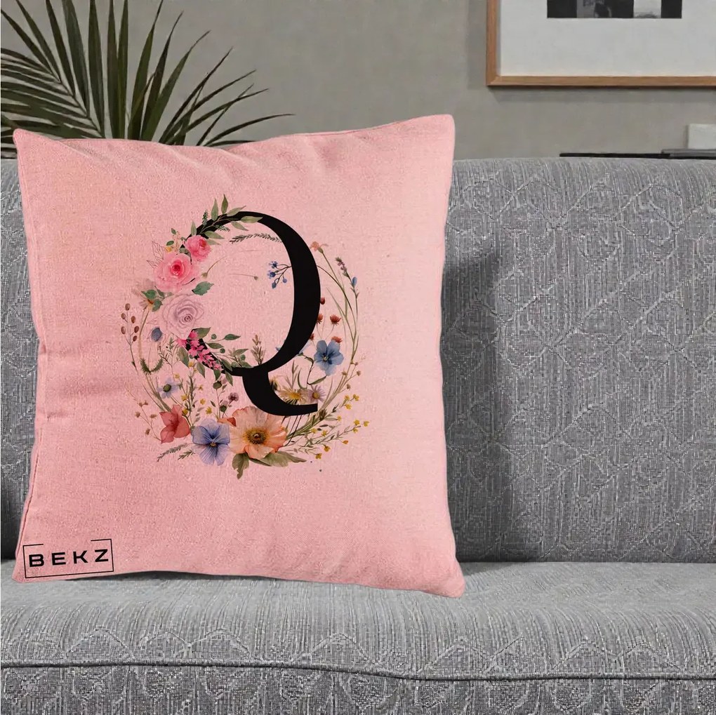 Cadou Personalizat - Perna Personalizata Monogram Litera Q cu Flori Acuarela, 40x40 cm, Roz, Husa Detasabila, Perna Inclusa, BEKZ®