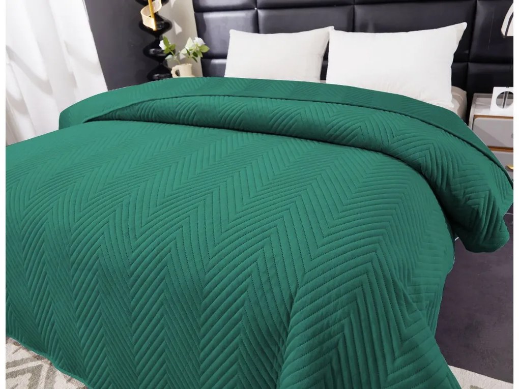 Cuvertura de pat din catifea verde cu model ARROW VELVET Dimensiune: 220 x 240 cm
