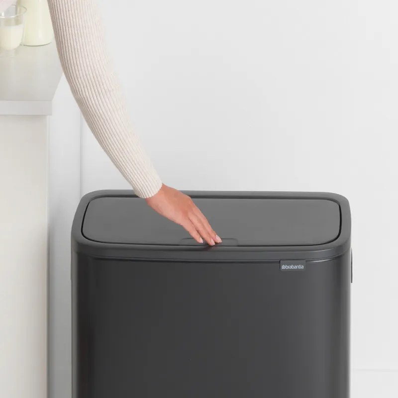 Cos de gunoi Brabantia Bo Touch 1001274, 60 L, Deschidere lina, silentioasa si larga, Rezistent la amprente, Negru mat