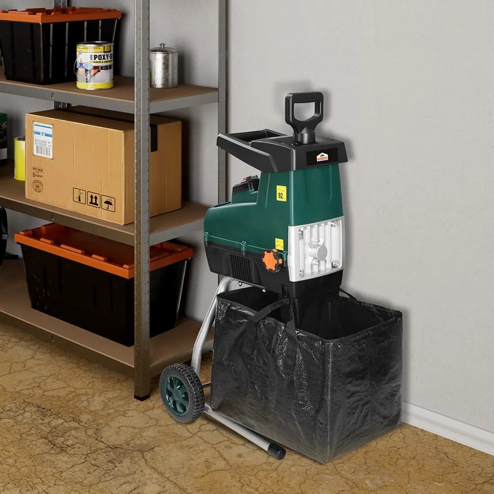 Tocător de grădină DIOX + 2x sac de 60 l, 3100W negru/verde Gardebruk