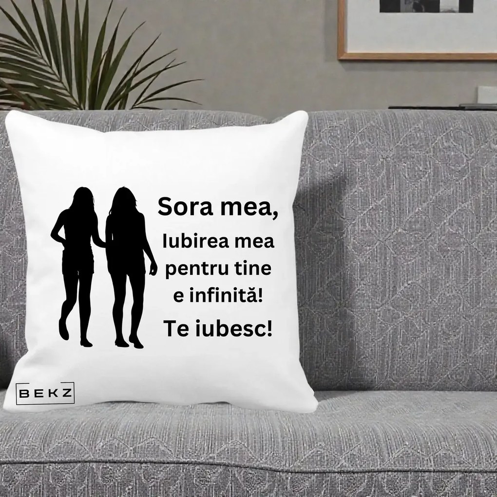 Cadou pentru Sora - Perna Personalizata Sora Mea Te Iubesc Siluete Negre Tinand Maini, 40x40 cm, Alba Mata, Husa Detasabila, Perna Inclusa, BEKZ®