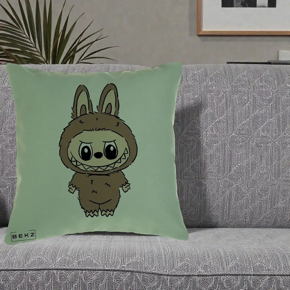 Perna Personalizata Labubu Maro Natural Solo, 40x40 cm, Verde, Husa Detasabila, Perna Inclusa, BEKZ®