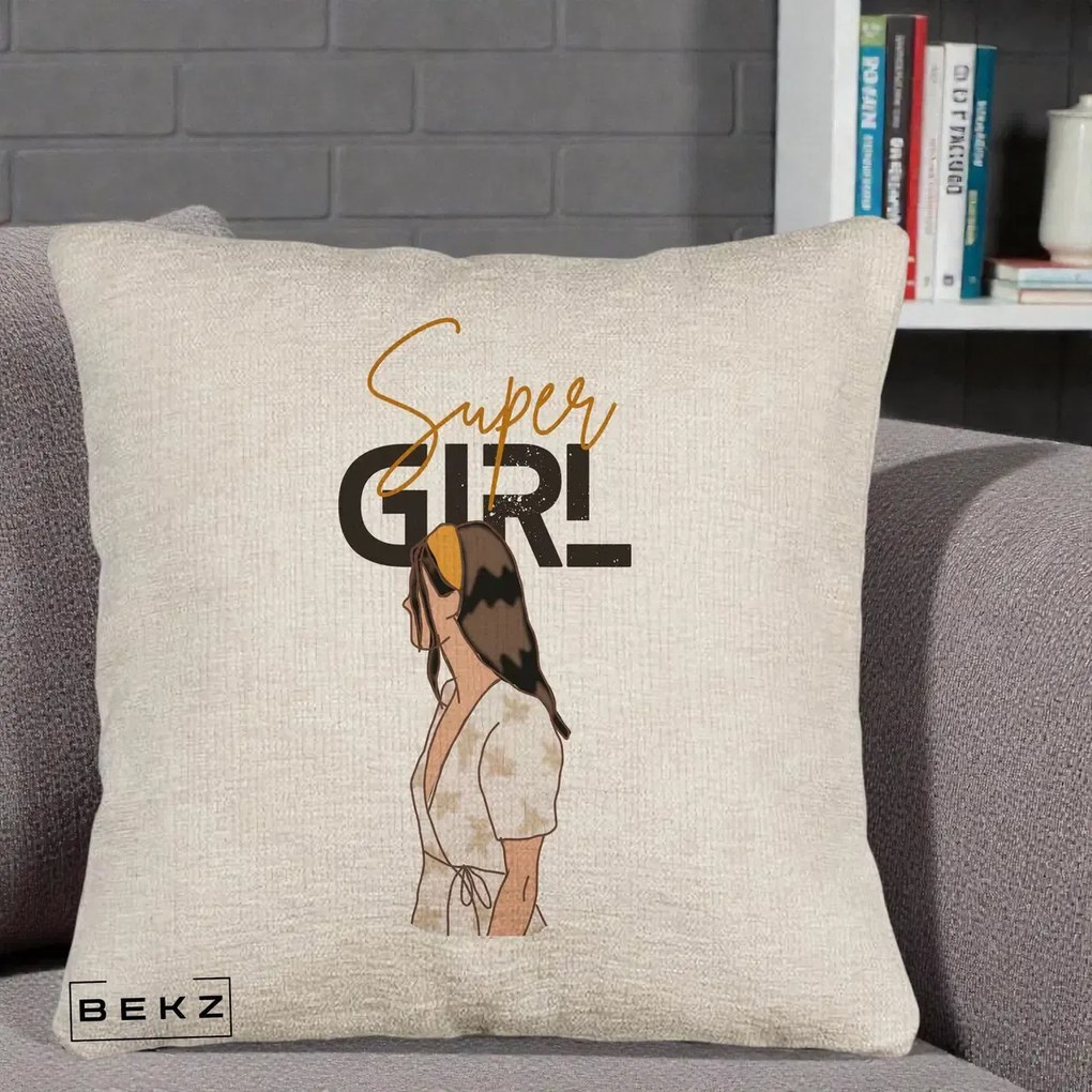 Perna Decorativa Super Girl Aesthetic, 40x40 cm, Bej Canapea, Husa Detasabila, Perna Inclusa, BEKZ®