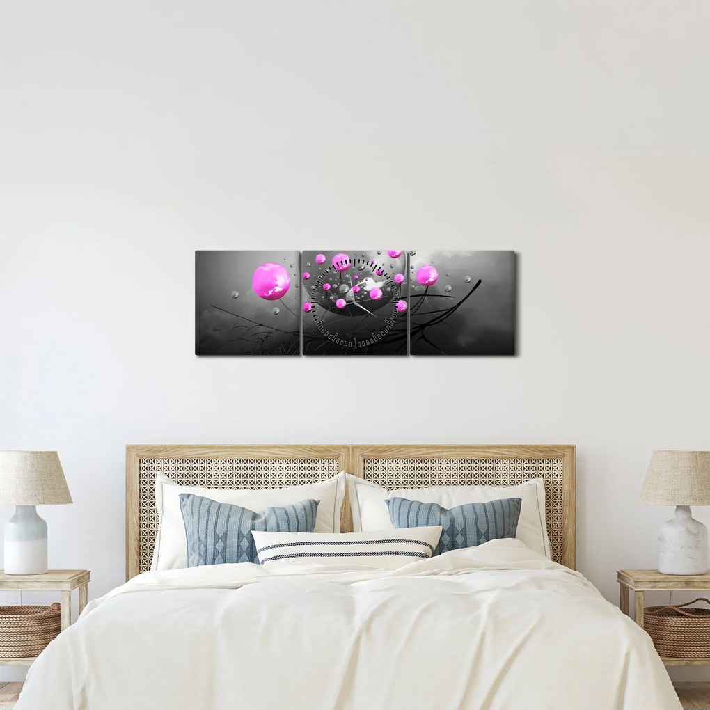 Tabloul cu bile roz (cu ceas) (90x30 cm)