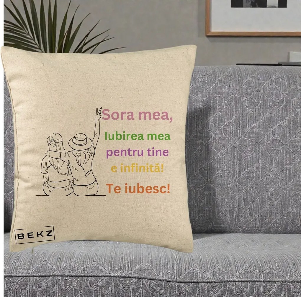 Cadou pentru Sora - Perna Personalizata Sora Mea Te Iubesc Doua Fete cu Palarie si Umbrela, 40x40 cm, Bej, Husa Detasabila, Perna Inclusa, BEKZ®