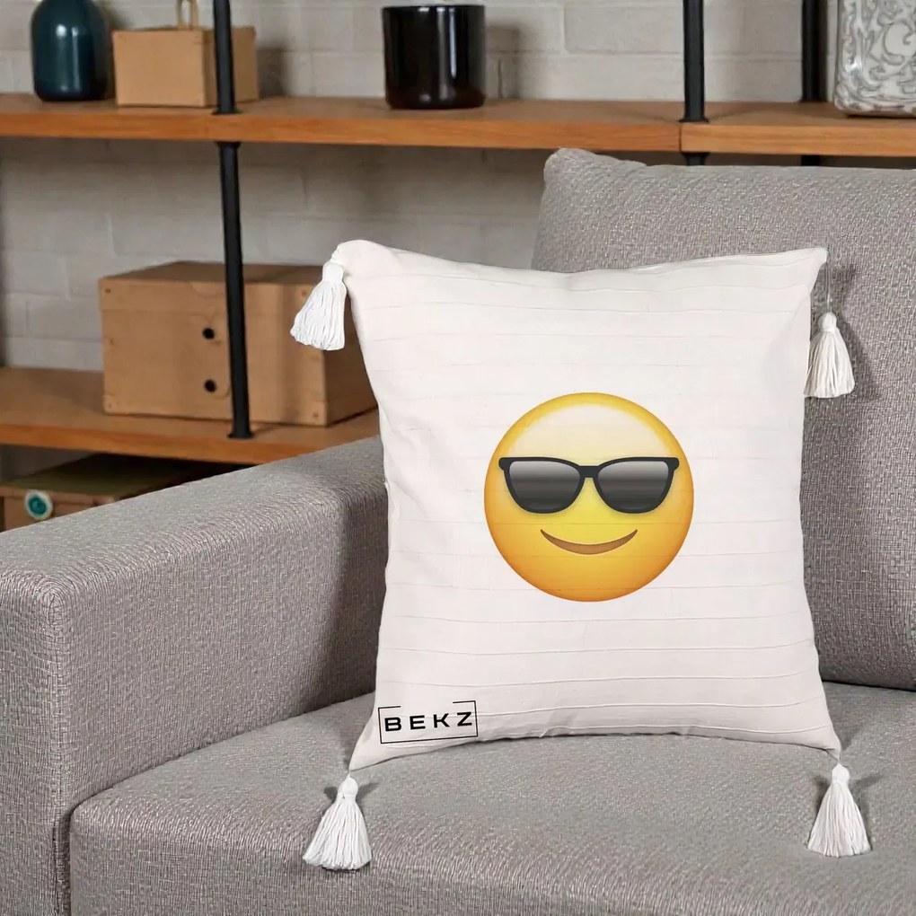 Perna Decorativa Emoji Cool Ochelari, 40x40 cm, Bej cu Franjuri, Husa Detasabila, Perna Inclusa, BEKZ®