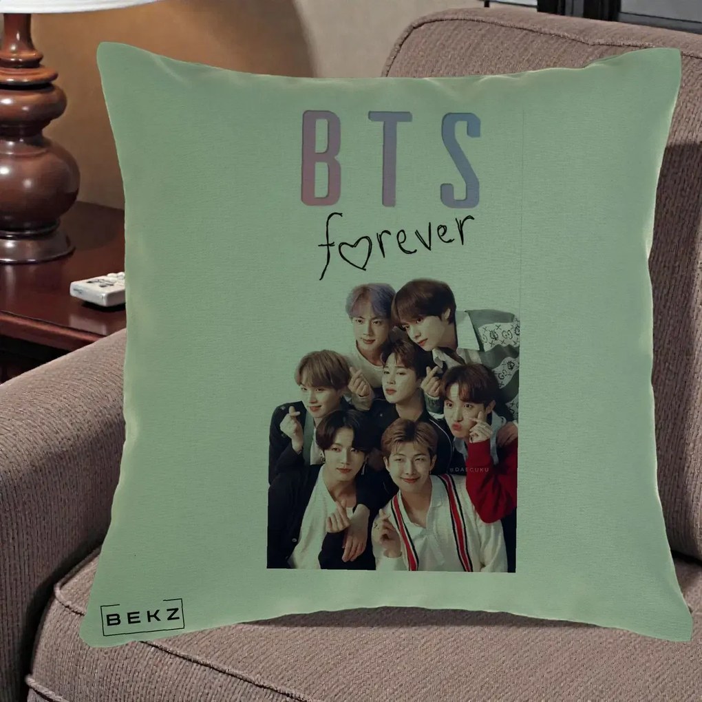 Perna Personalizata K-pop BTS Forever cu Foto Grup Negru, 40x40 cm, Verde, Husa Detasabila, Perna Inclusa, BEKZ®