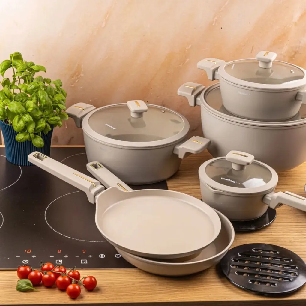 Set oale marmorate cu tigaie clatite 12 peise Klausberg KB-7967, crem