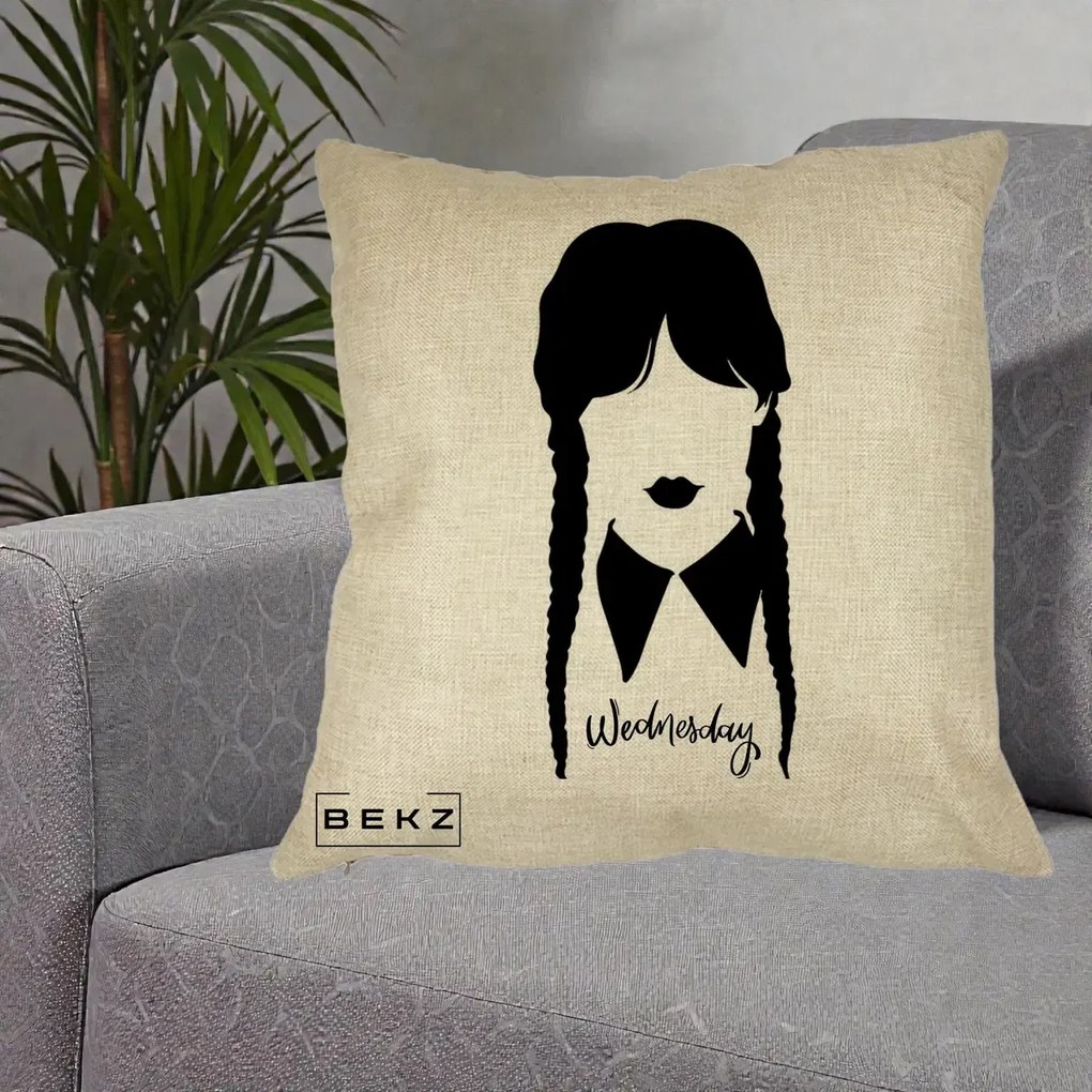 Perna Personalizata Wednesday Addams Silueta Alb-Negru, 40x40 cm, Crem, Husa Detasabila, Perna Inclusa, BEKZ®