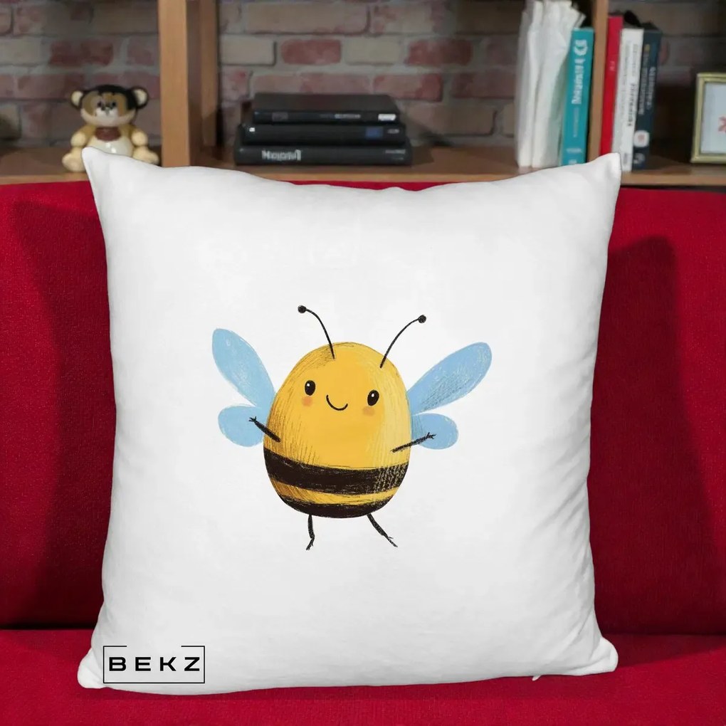 Perna Decorativa Buburuza pe Trifoi cu Patru Foi, 40x40 cm, Alb Pufos, Husa Detasabila, Perna Inclusa, BEKZ®