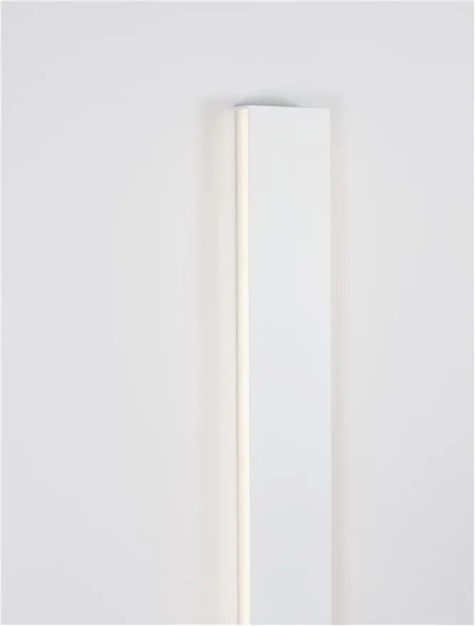 Aplica LED pentru baie cu protectie IP44 SELINE alba L-90cm