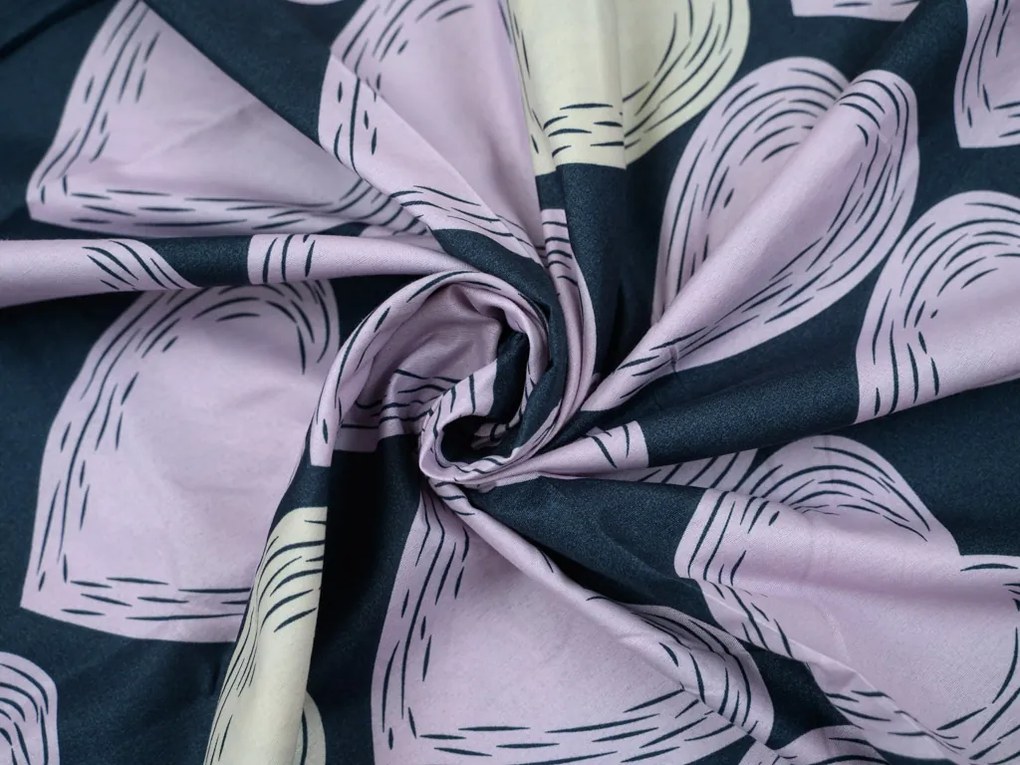 Lenjerie din microfibra VIOLET HEARTS mov deschis Dimensiune lenjerie de pat: 2 buc 70 x 80 cm | 160 x 200 cm