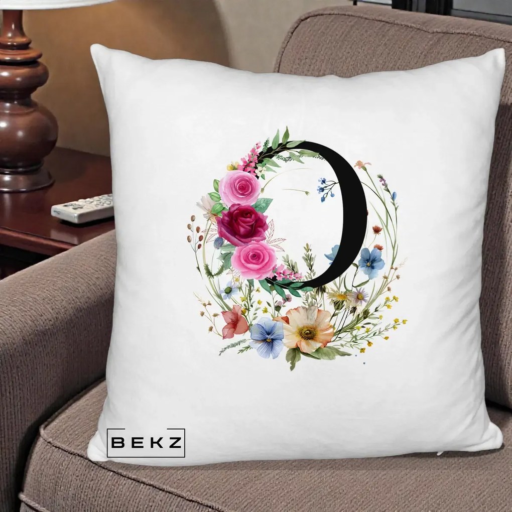 Cadou Personalizat - Perna Personalizata Monogram Litera O cu Flori Acuarela, 40x40 cm, Alb Pufos, Husa Detasabila, Perna Inclusa, BEKZ®