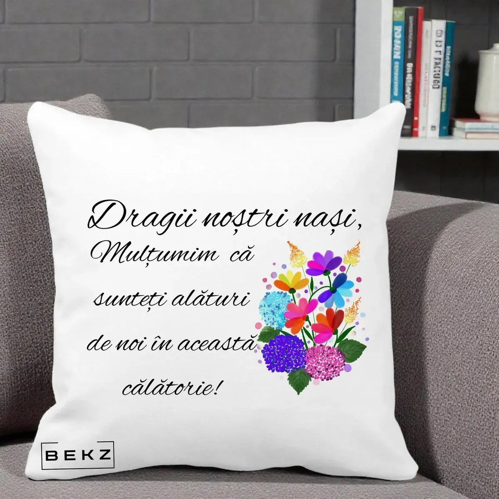 Perna personalizata nasi: Dragii nostri nasi, multumim, buchet colorat, 40x40 cm cu Umplutura, Alb Mat, BEKZ