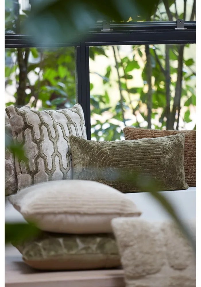 Pernă decorativă din catifea 45x45 cm Jembana – Light &amp; Living