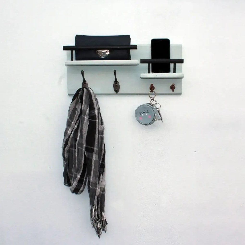 Resigilat:Cuier din lemn cu 4 agatatori si 2 polite 1002 Homs 40 x 20 cm, verde marin