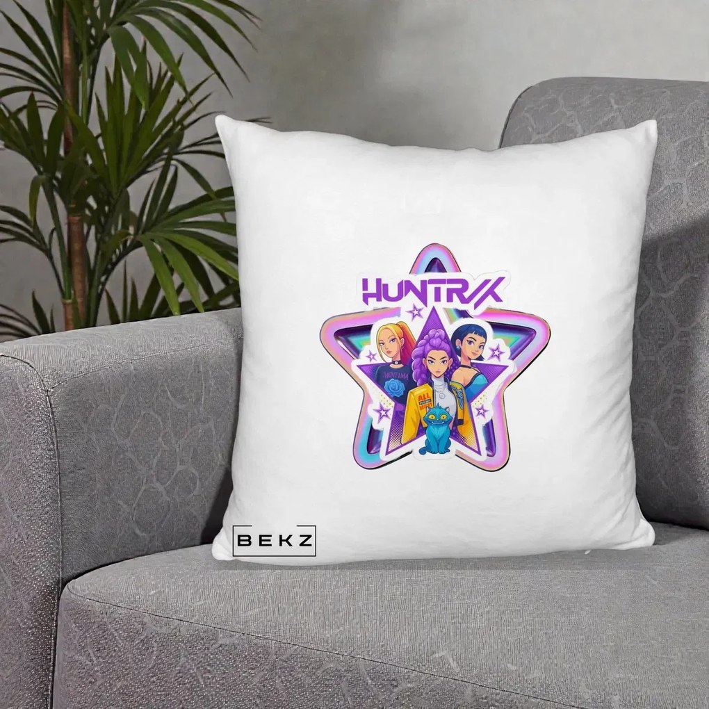 Perna Personalizata K-pop HUNTRX Trio Stea cu Pisica, 40x40 cm, Alb Pufos, Husa Detasabila, Perna Inclusa, BEKZ®
