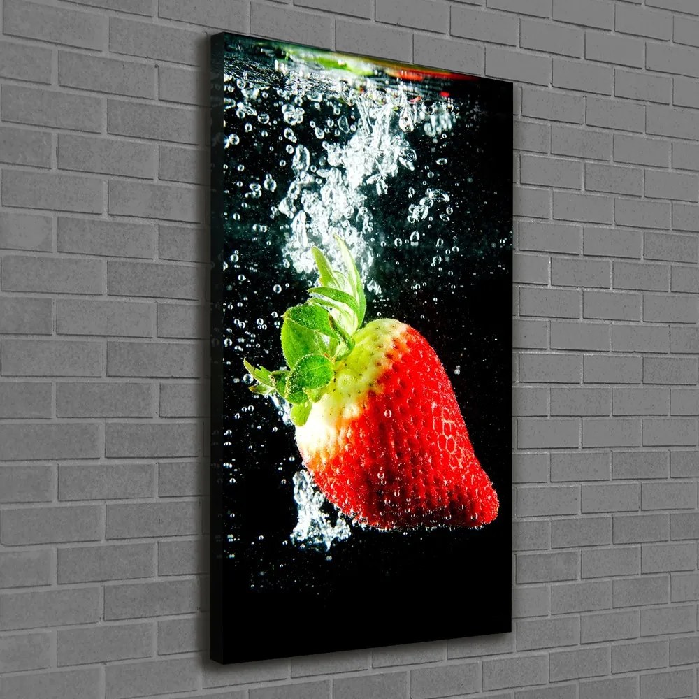 Tablou pe pânză canvas Strawberry sub apa