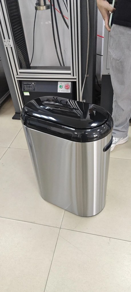 HOMCOM Coș de gunoi automat cu senzor cu infraroșu, 50 l, din oțel inoxidabil anti-amprentă, cu închidere amortizată, argintiu | Aosom Romania