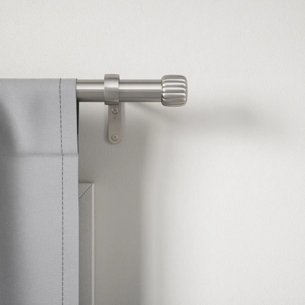 Galerie de perdea argintie extensibilă din oțel 91 - 168 cm Cleo – Umbra