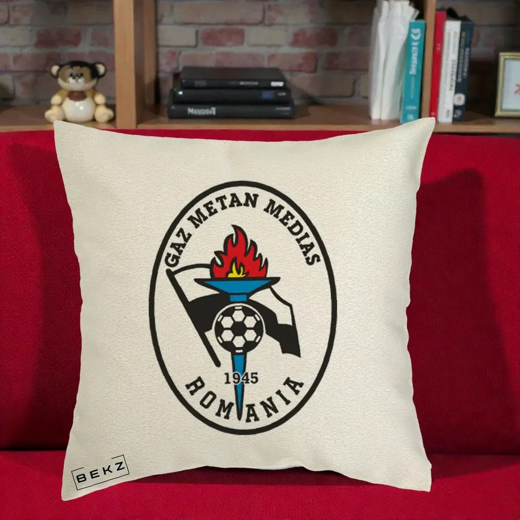 Perna Personalizata Gaz Metan Medias 1945 Fotbal, 40x40 cm, Ecru, Husa Detasabila, Perna Inclusa, BEKZ®