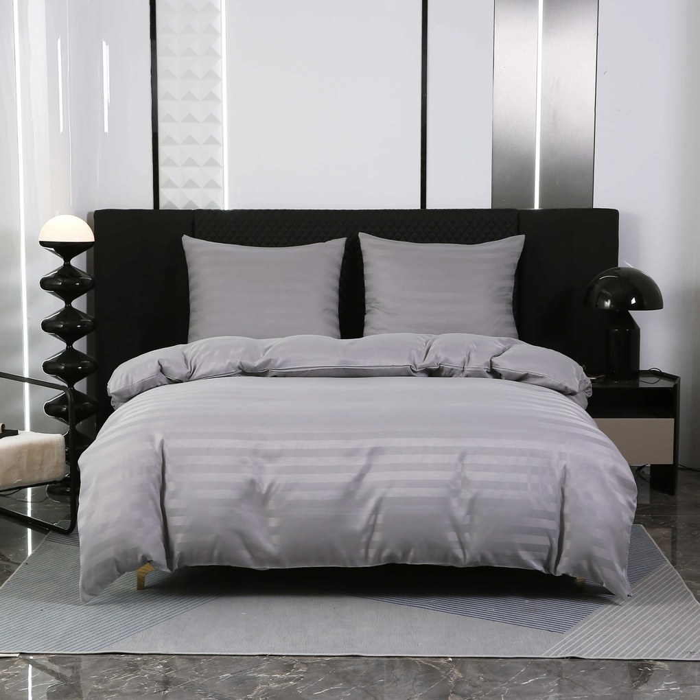 Lenjerie de pat hoteliera din microfibra JASMINE gri deschis - dunga 2 cm, buzunar hotelier Dimensiune lenjerie de pat: 70 x 90 cm | 140 x 220 cm