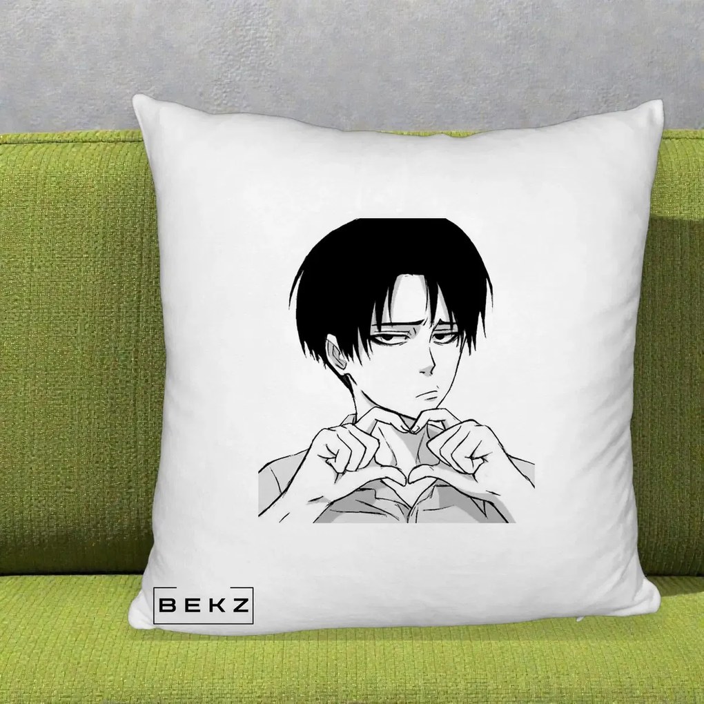 Perna Personalizata Levi Ackerman Inima, 40x40 cm, Alb Pufos, Husa Detasabila, Perna Inclusa, BEKZ®